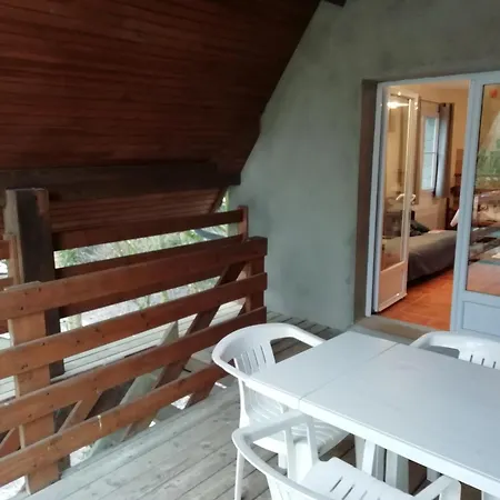 Vintage Flat With Swimming Pool, Cleaning Included